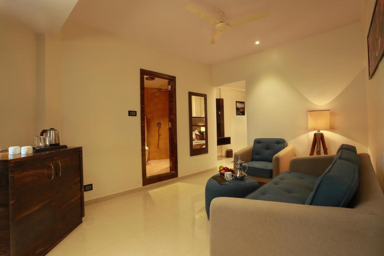 Hotel Aura One Kochi