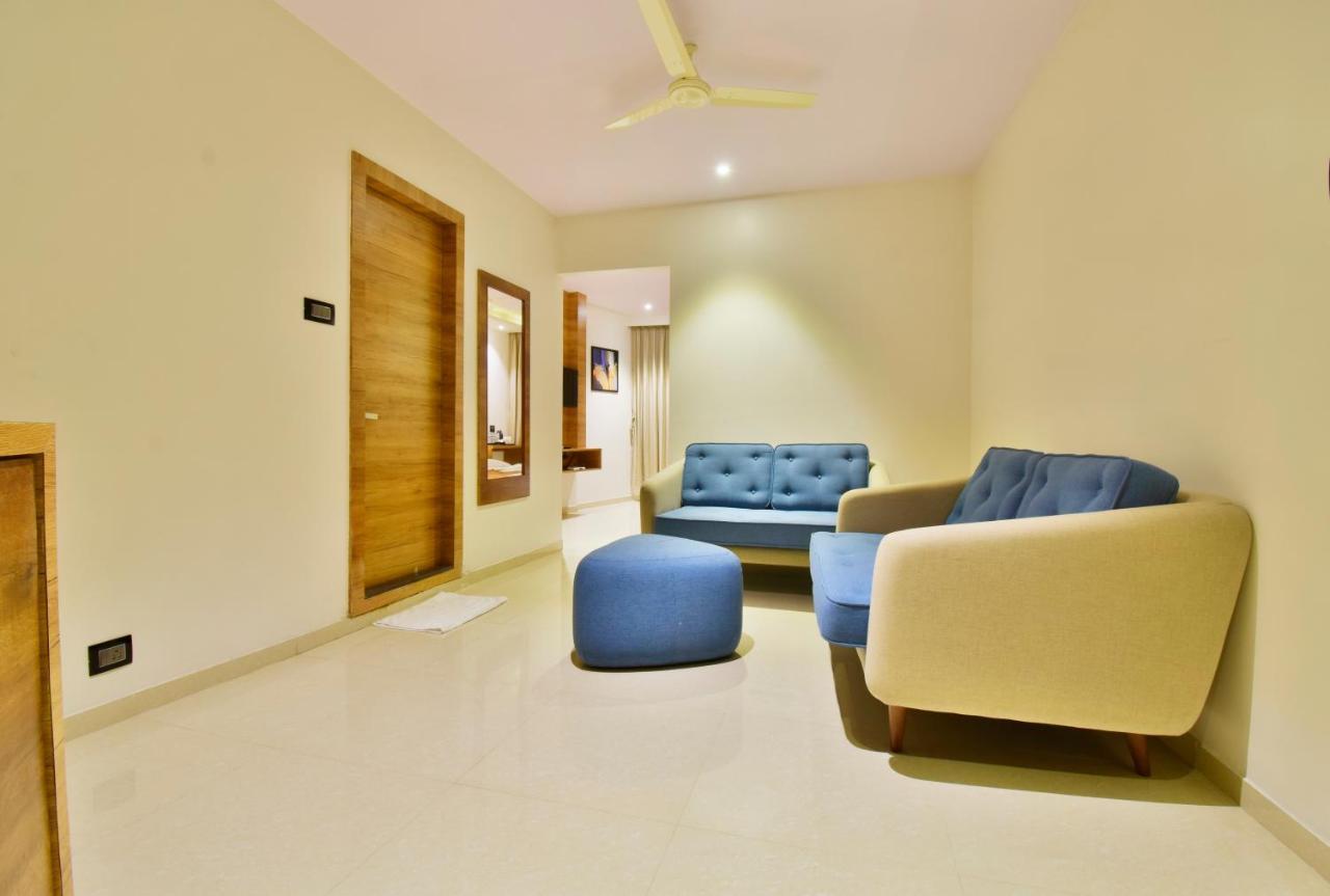 Hotel Aura One Kochi
